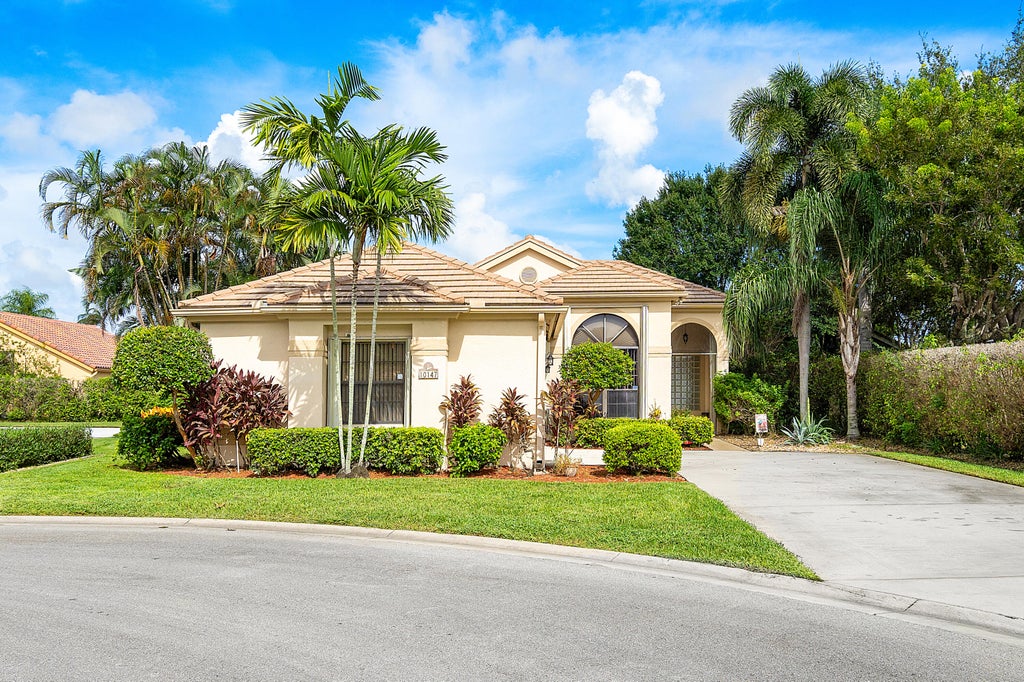 Photo of 10147 Lexington Lakes Boulevard N, Boynton Beach, FL 33436 (MLS # R11018114)