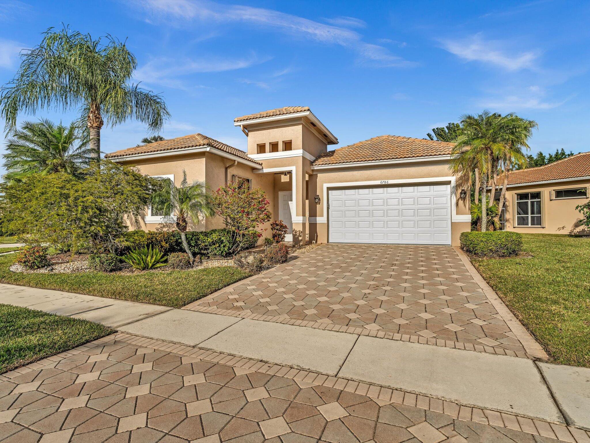 6786 Fairway Lakes Drive