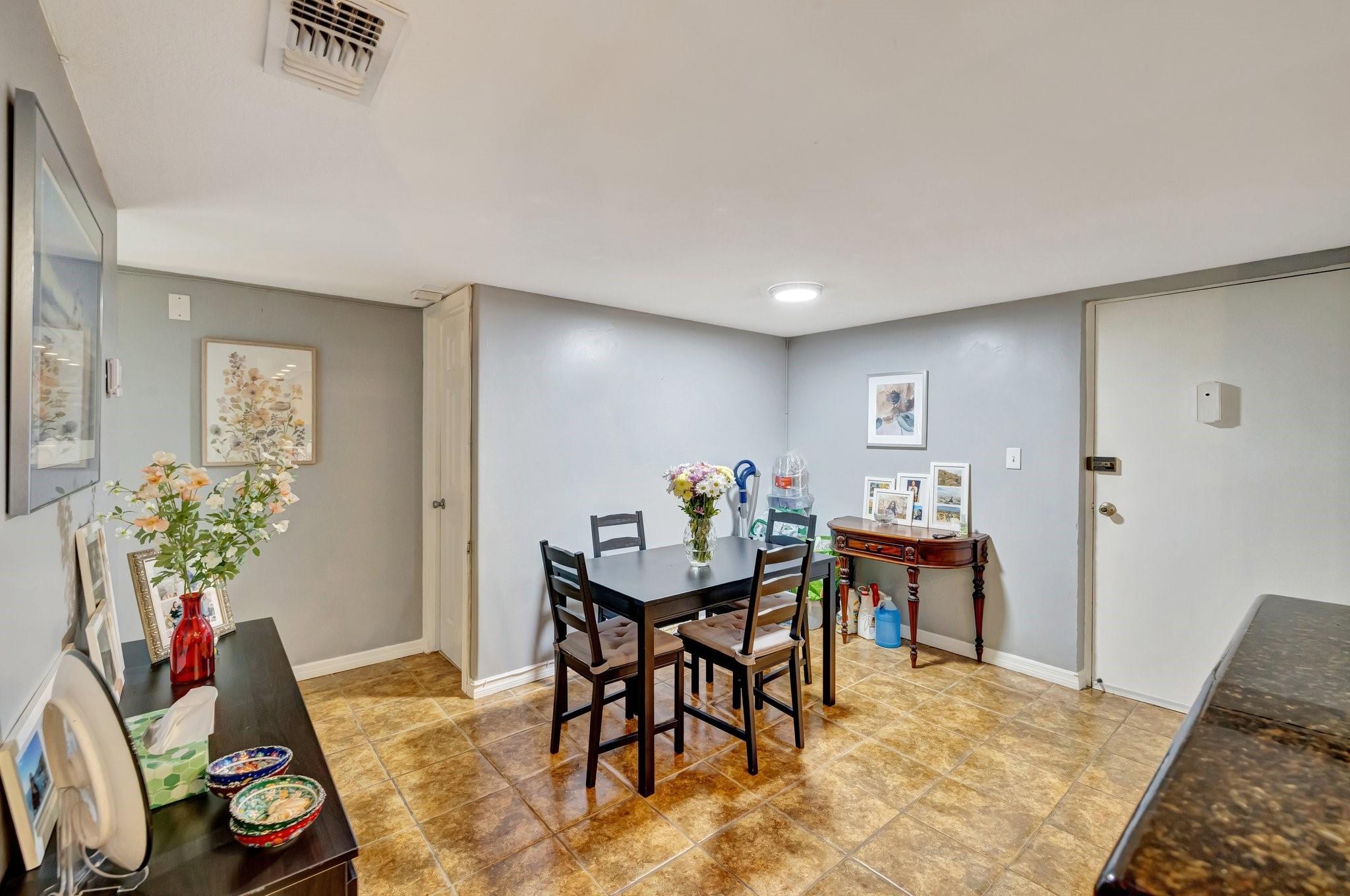 River Manor Condo - Residential
