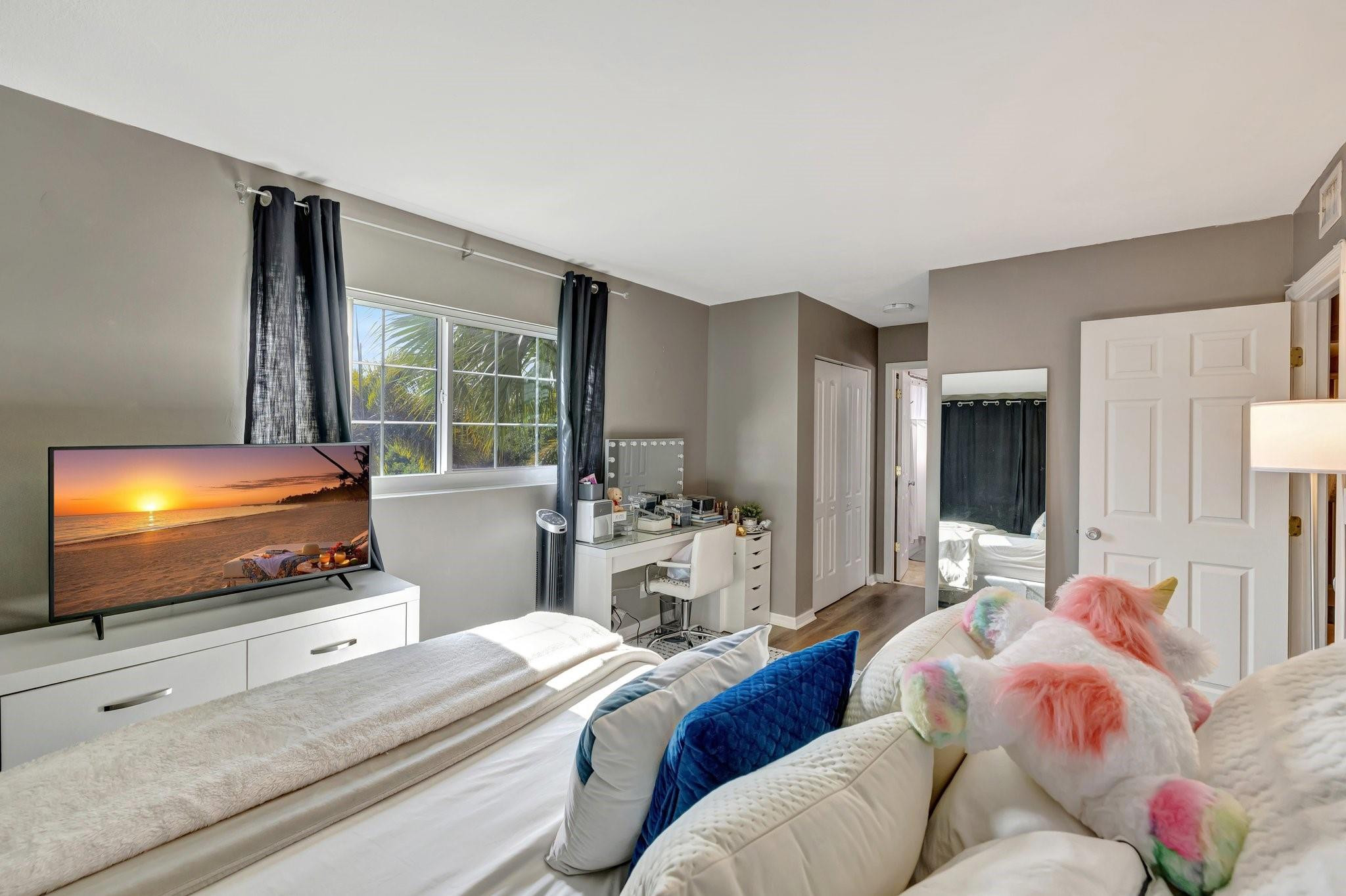 River Manor Condo - Residential