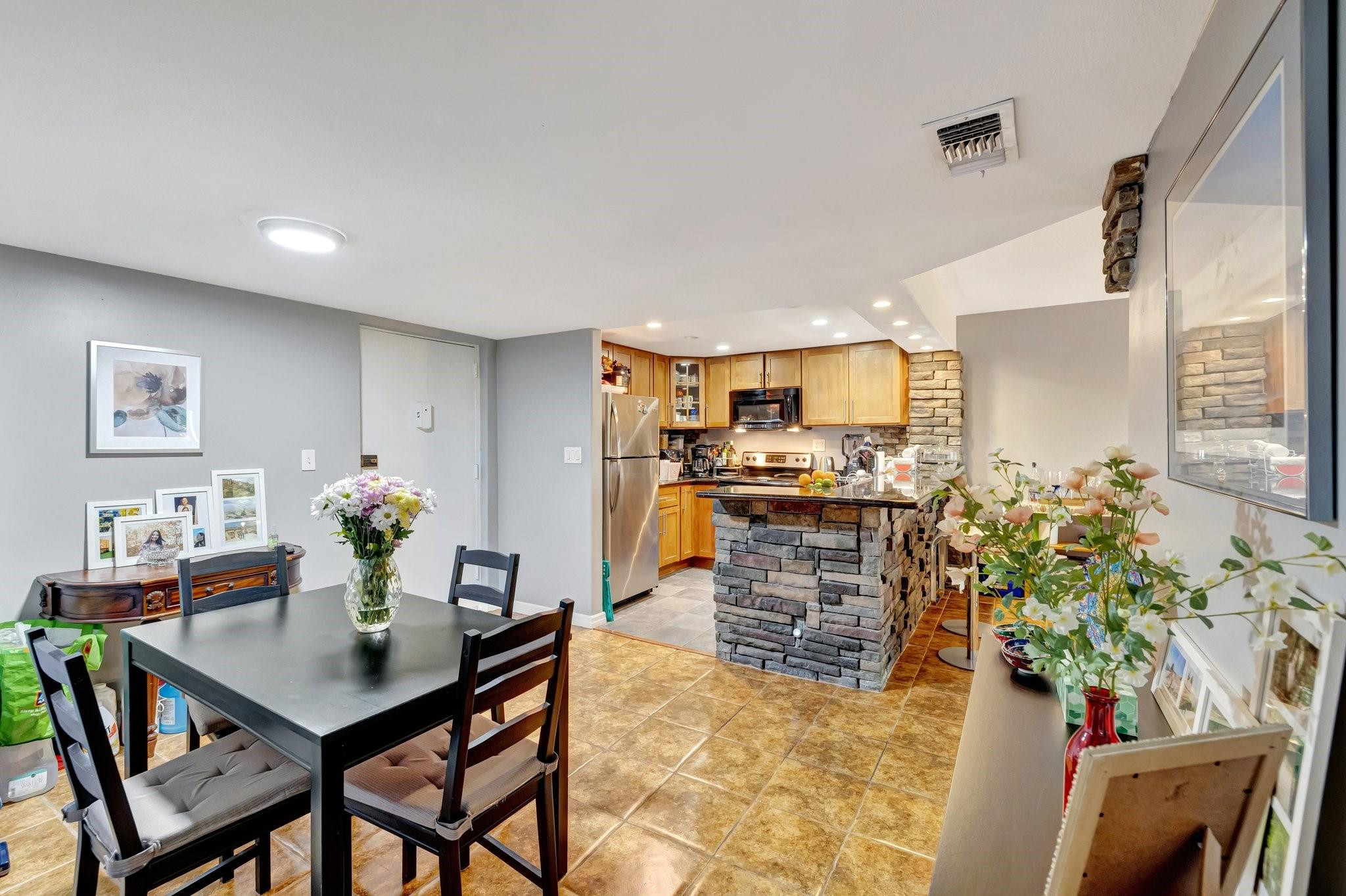 River Manor Condo - Residential