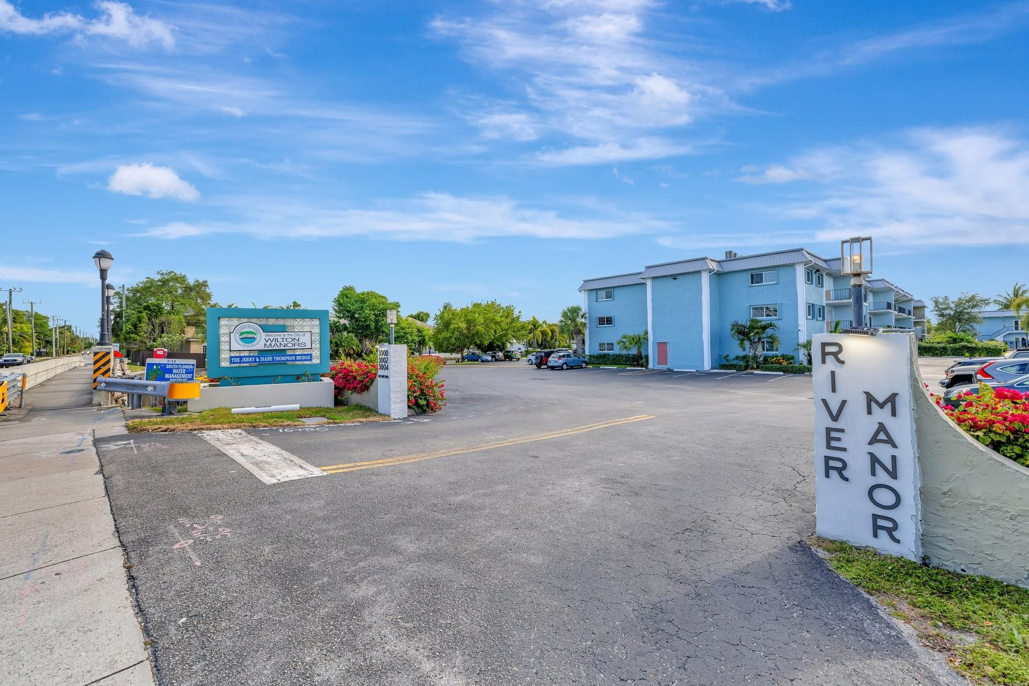 River Manor Condo - Residential