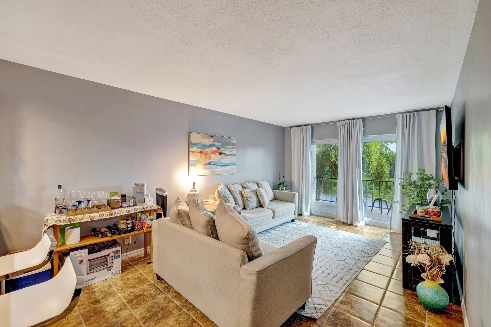 River Manor Condo - Residential