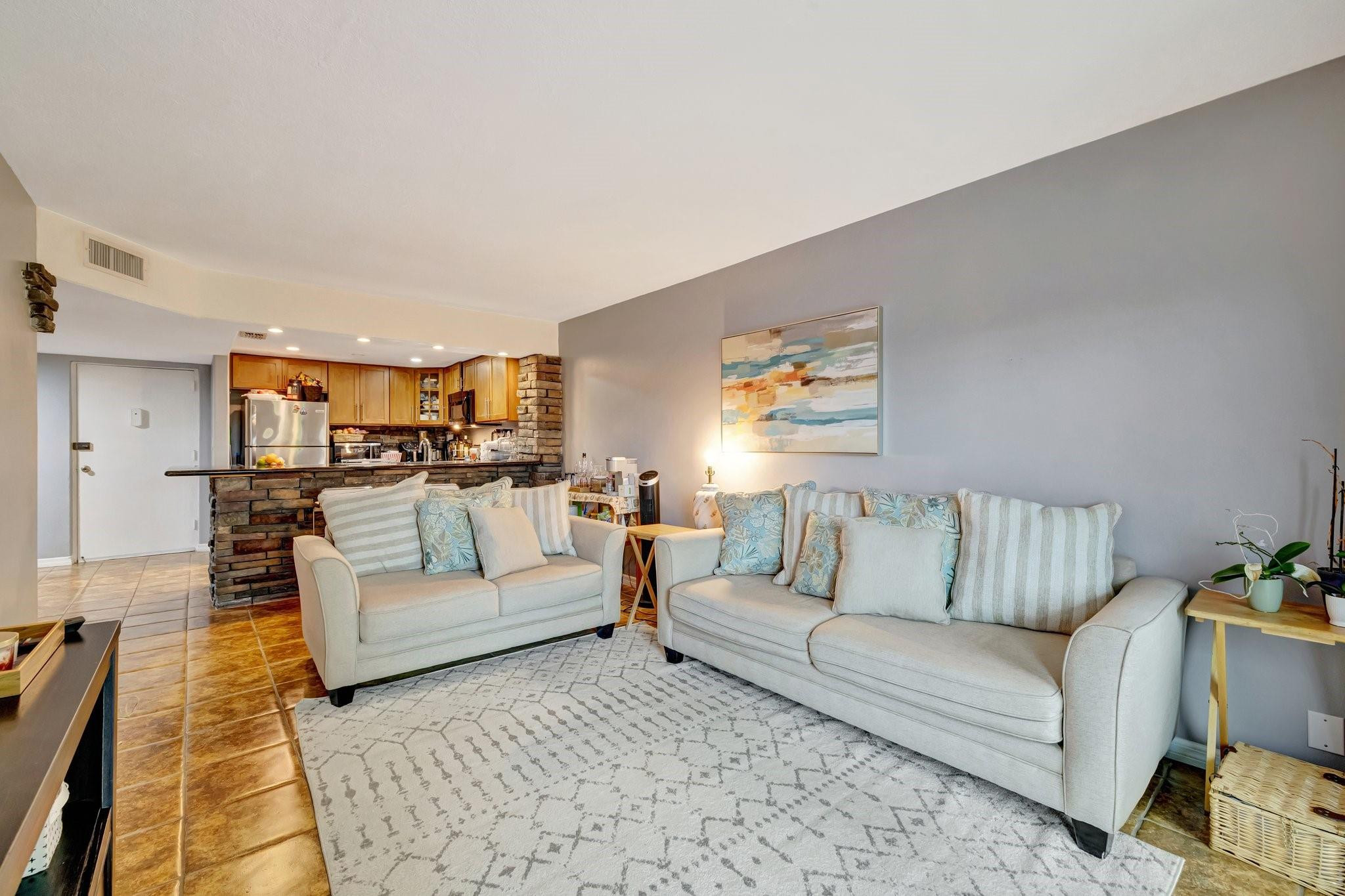 River Manor Condo - Residential