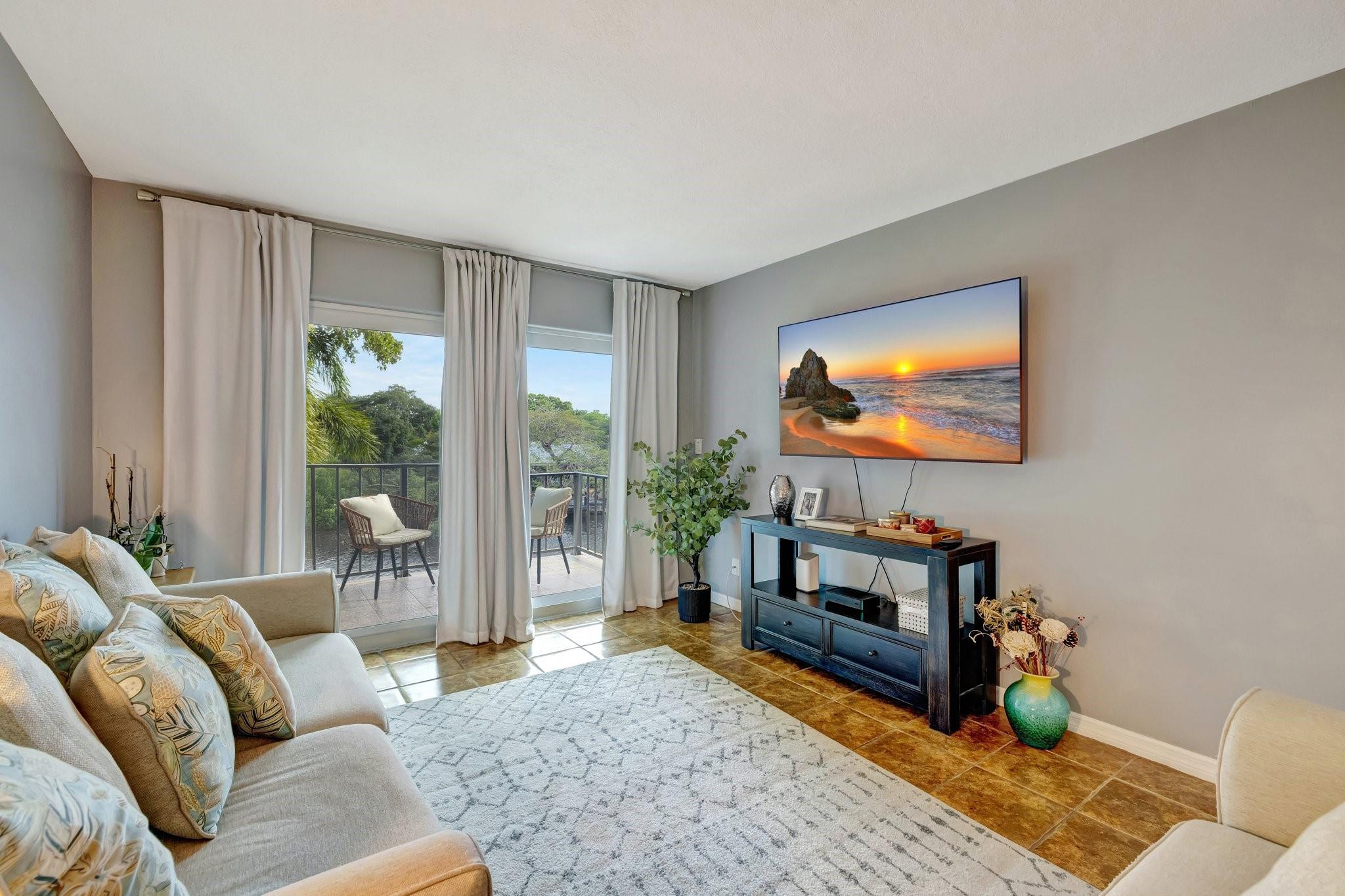 River Manor Condo - Residential