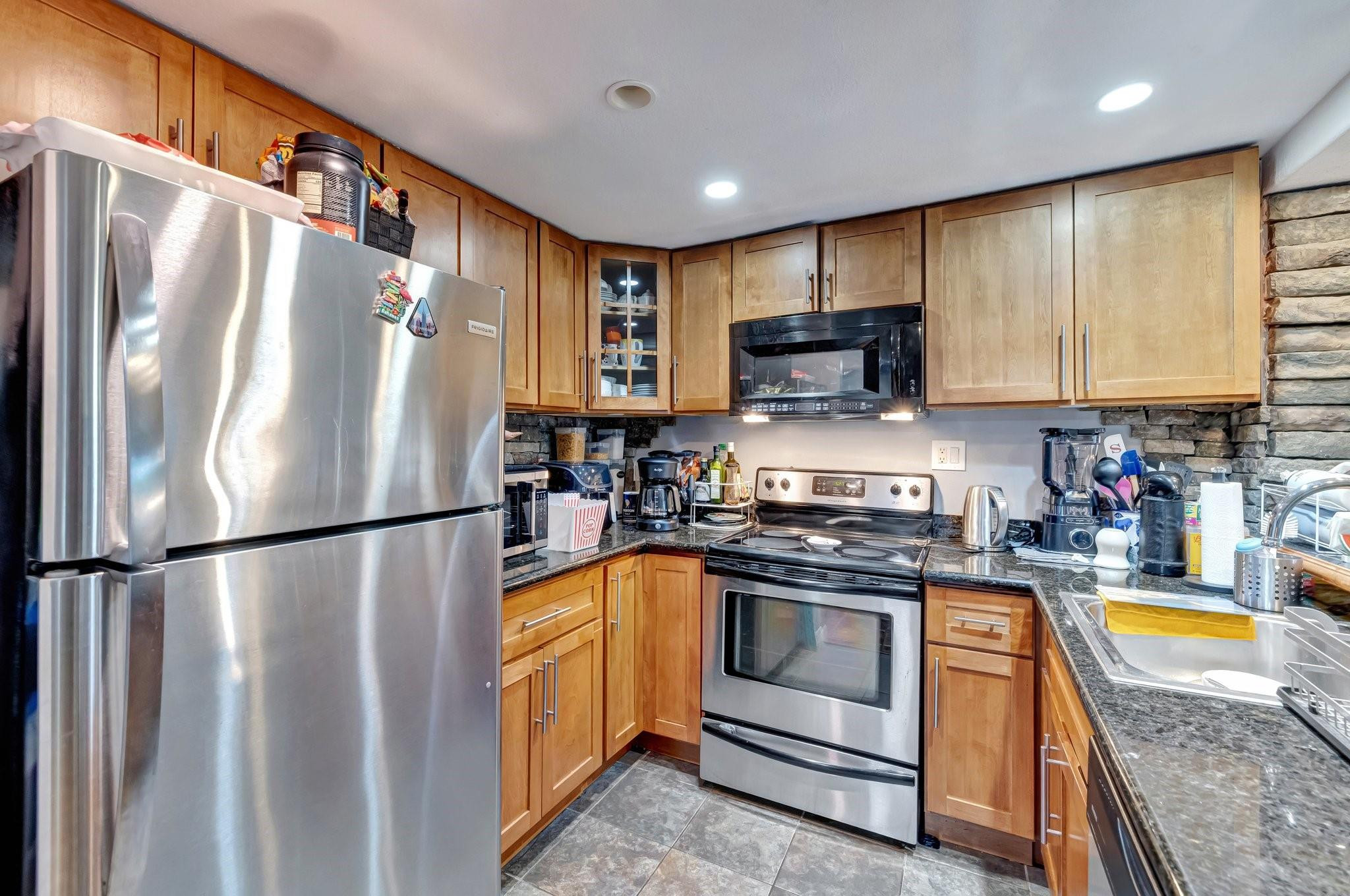 River Manor Condo - Residential