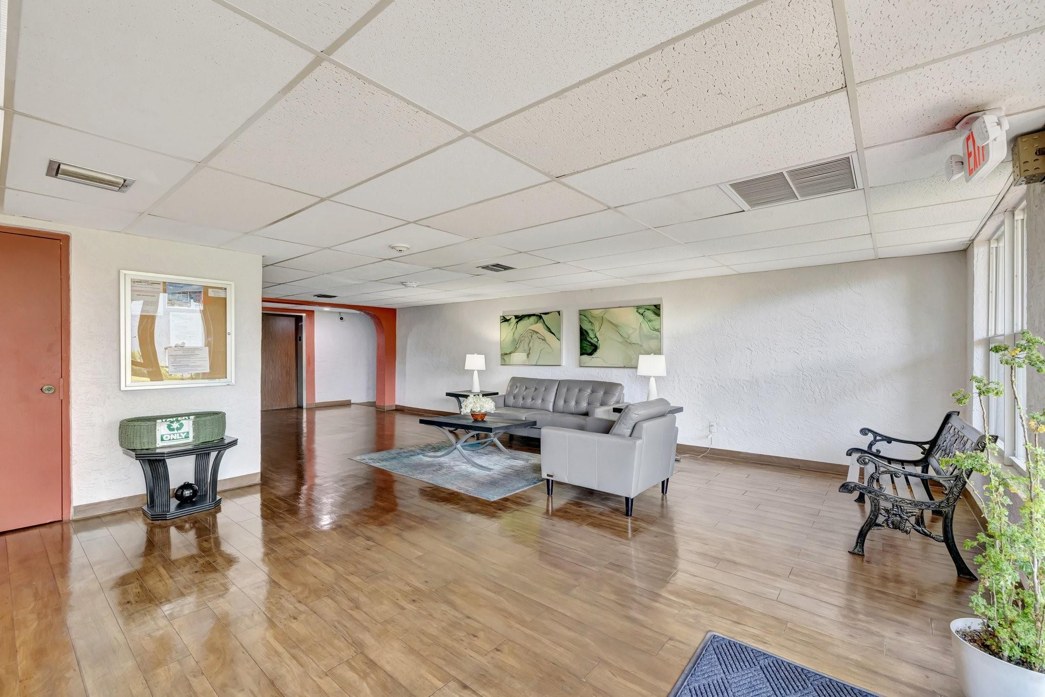 River Manor Condo - Residential