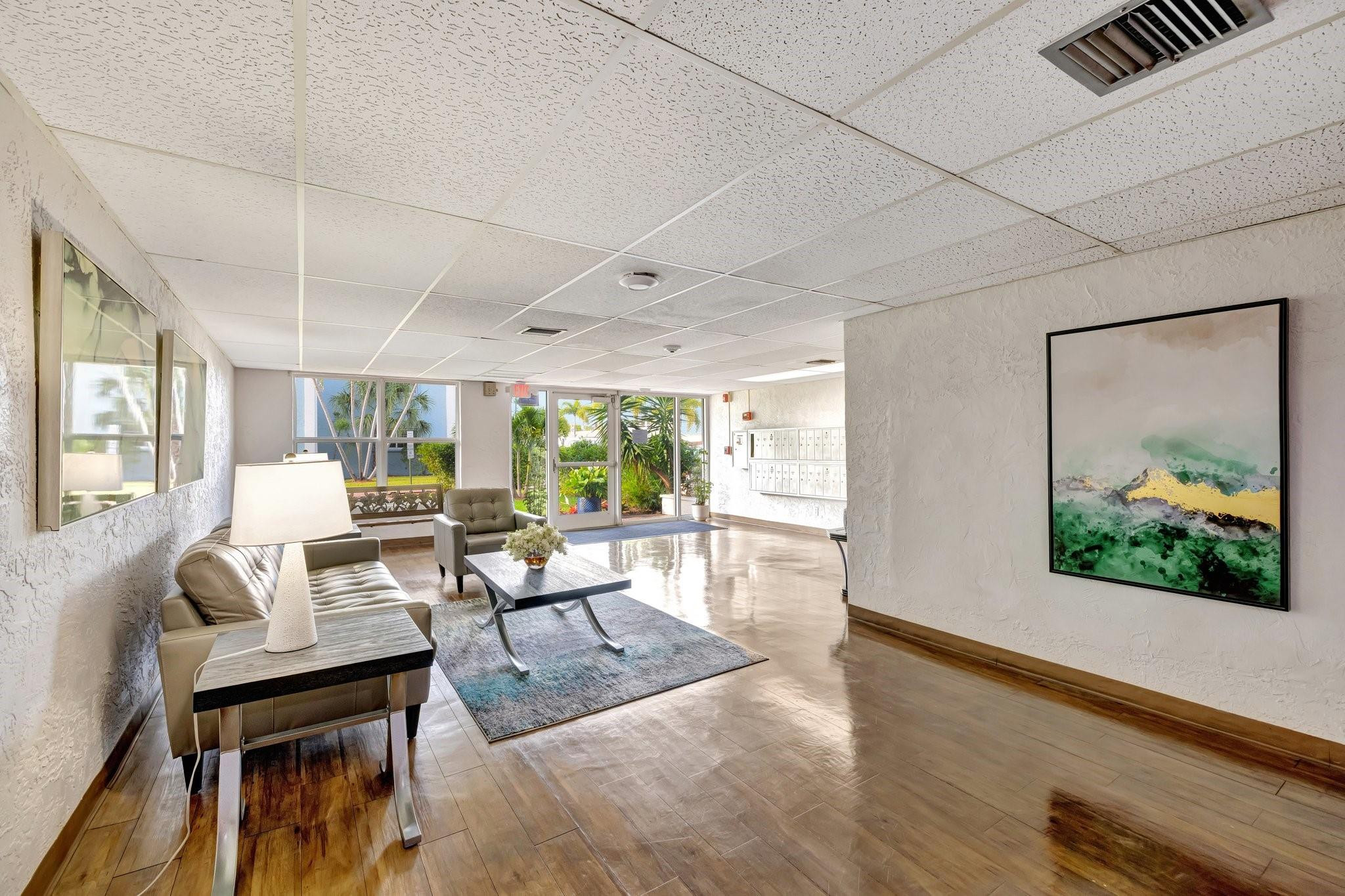 River Manor Condo - Residential