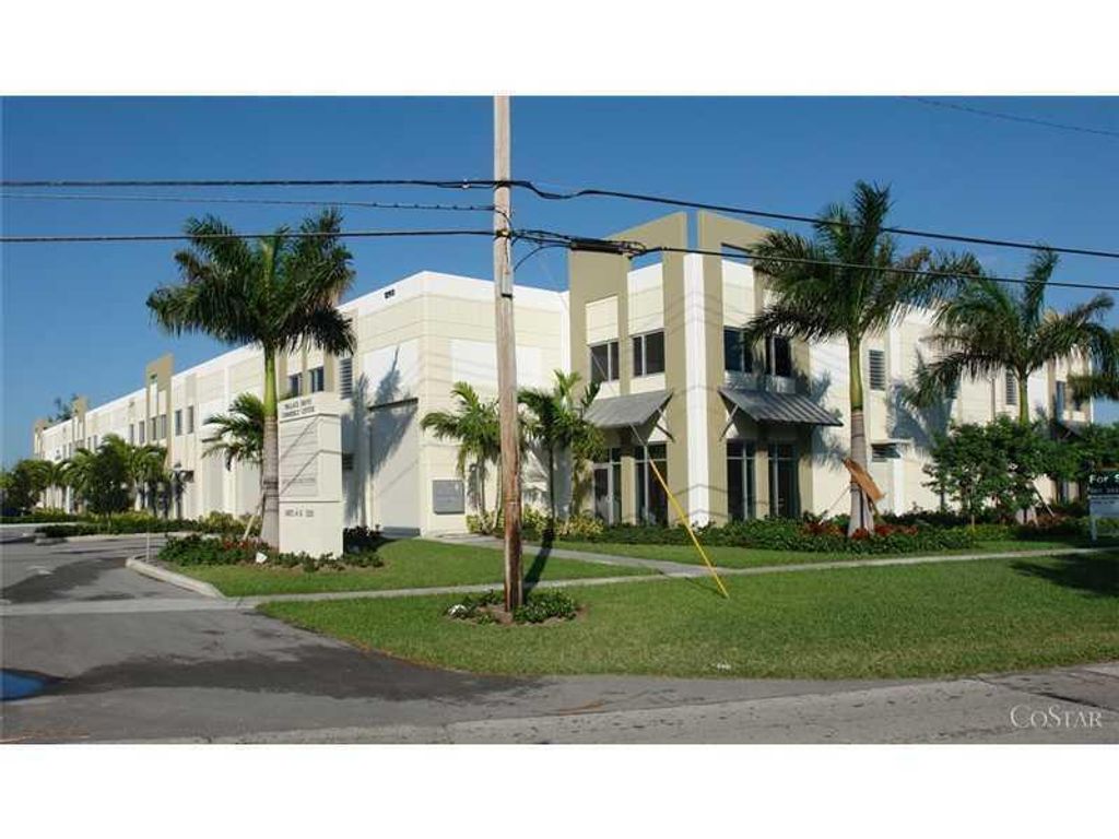 Photo of 1250 Wallace Drive #A, Delray Beach, FL 33444 (MLS # B26003973)