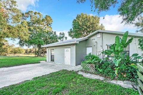 A home in Okeechobee