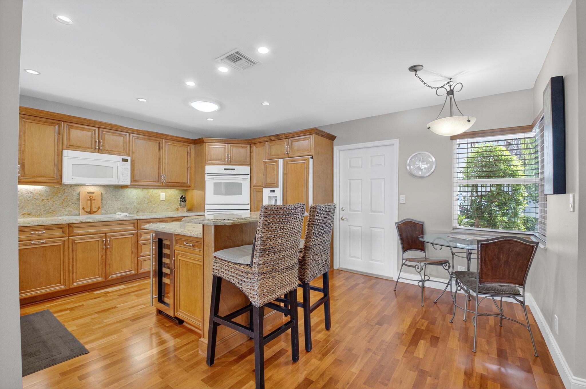 DELRAY BY THE SEA - Residential