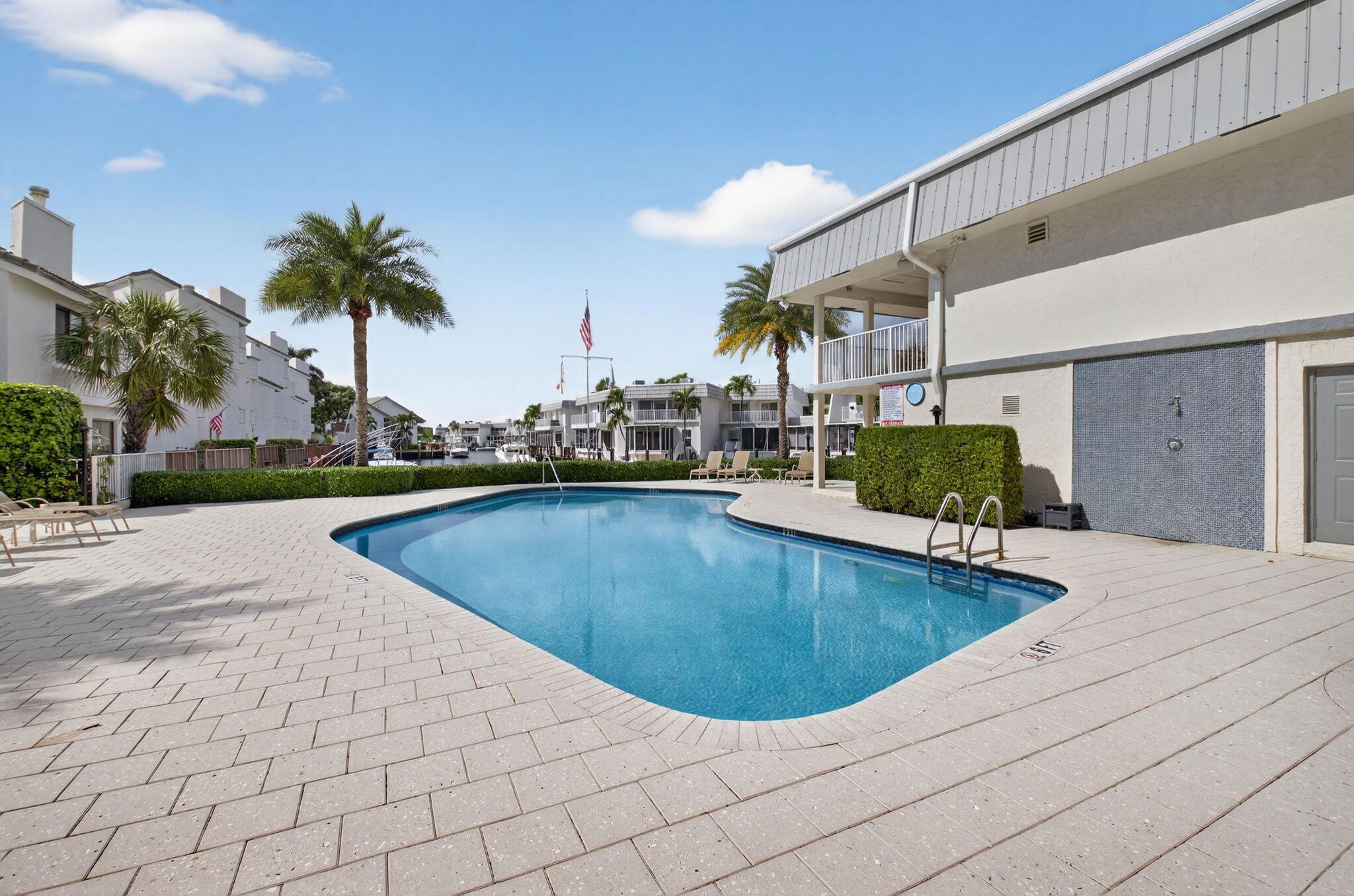 DELRAY BY THE SEA - Residential