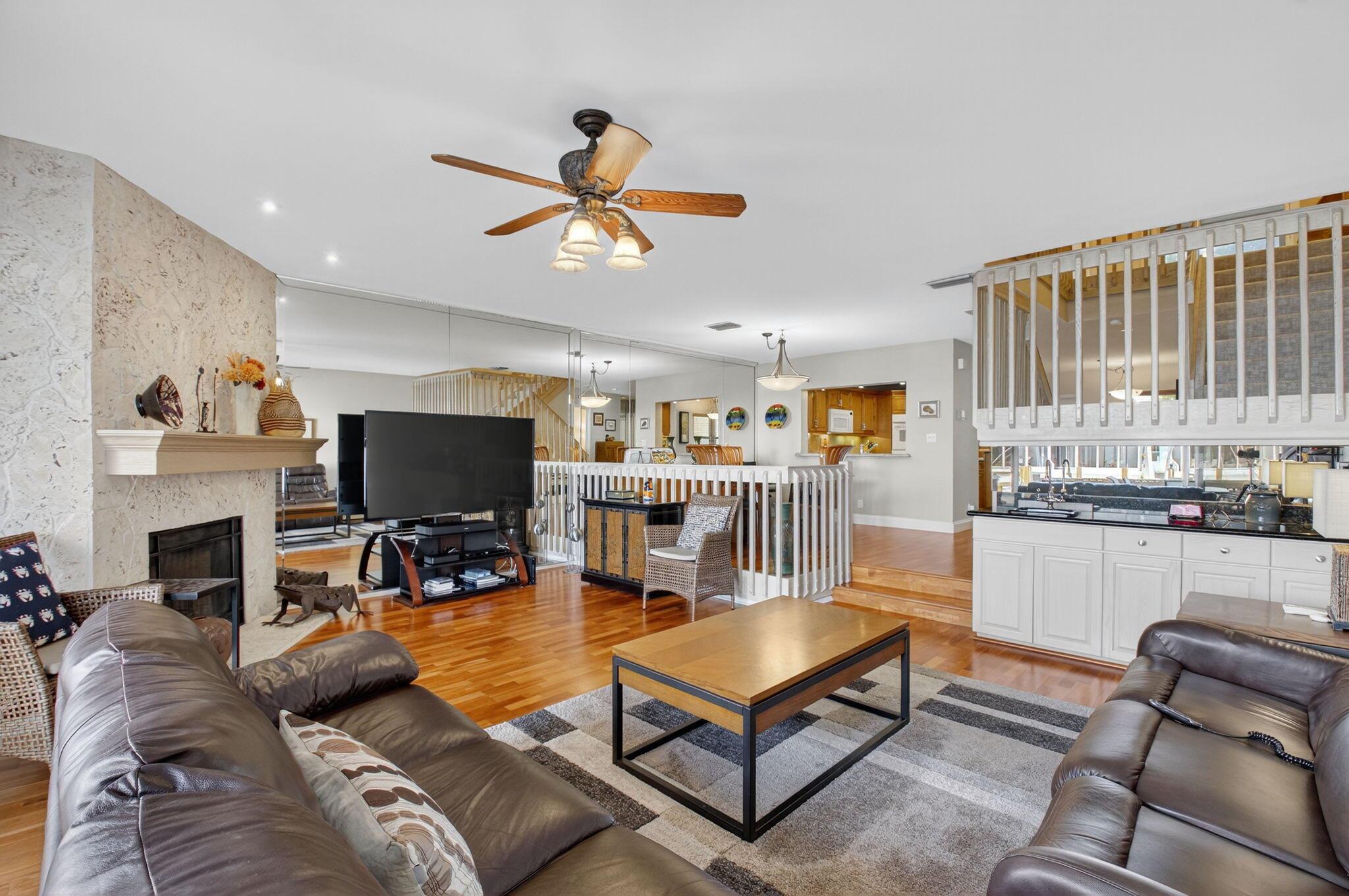 DELRAY BY THE SEA - Residential