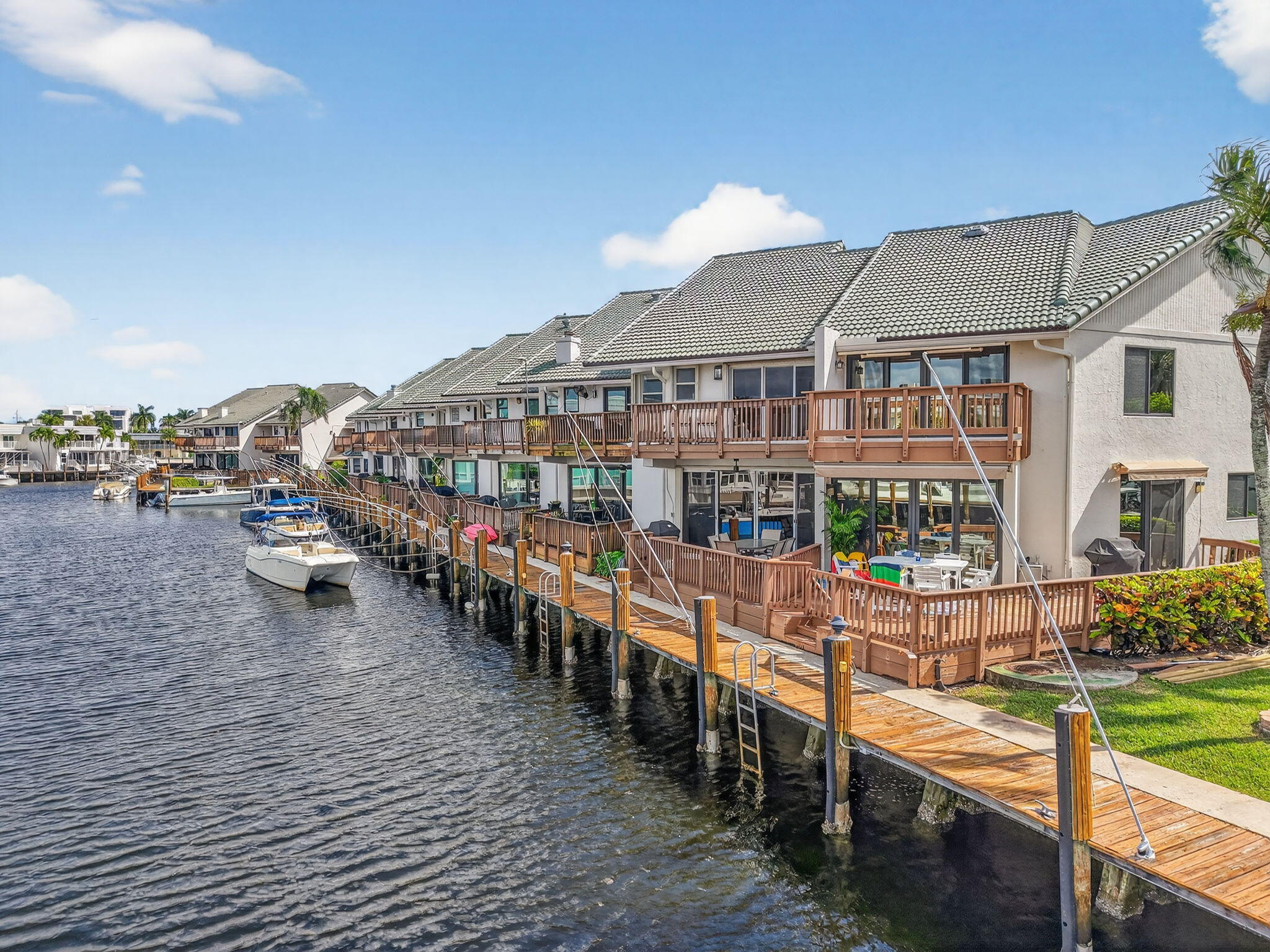 DELRAY BY THE SEA - Residential