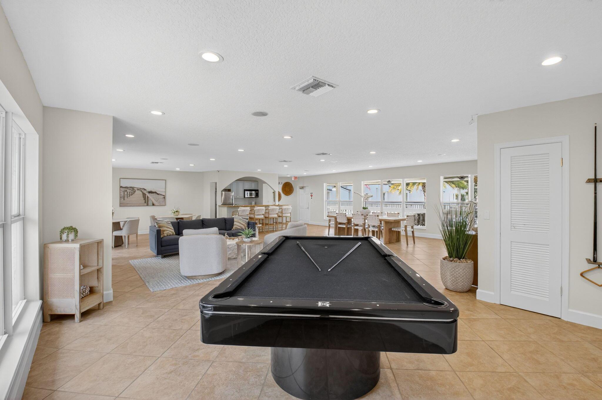 DELRAY BY THE SEA - Residential