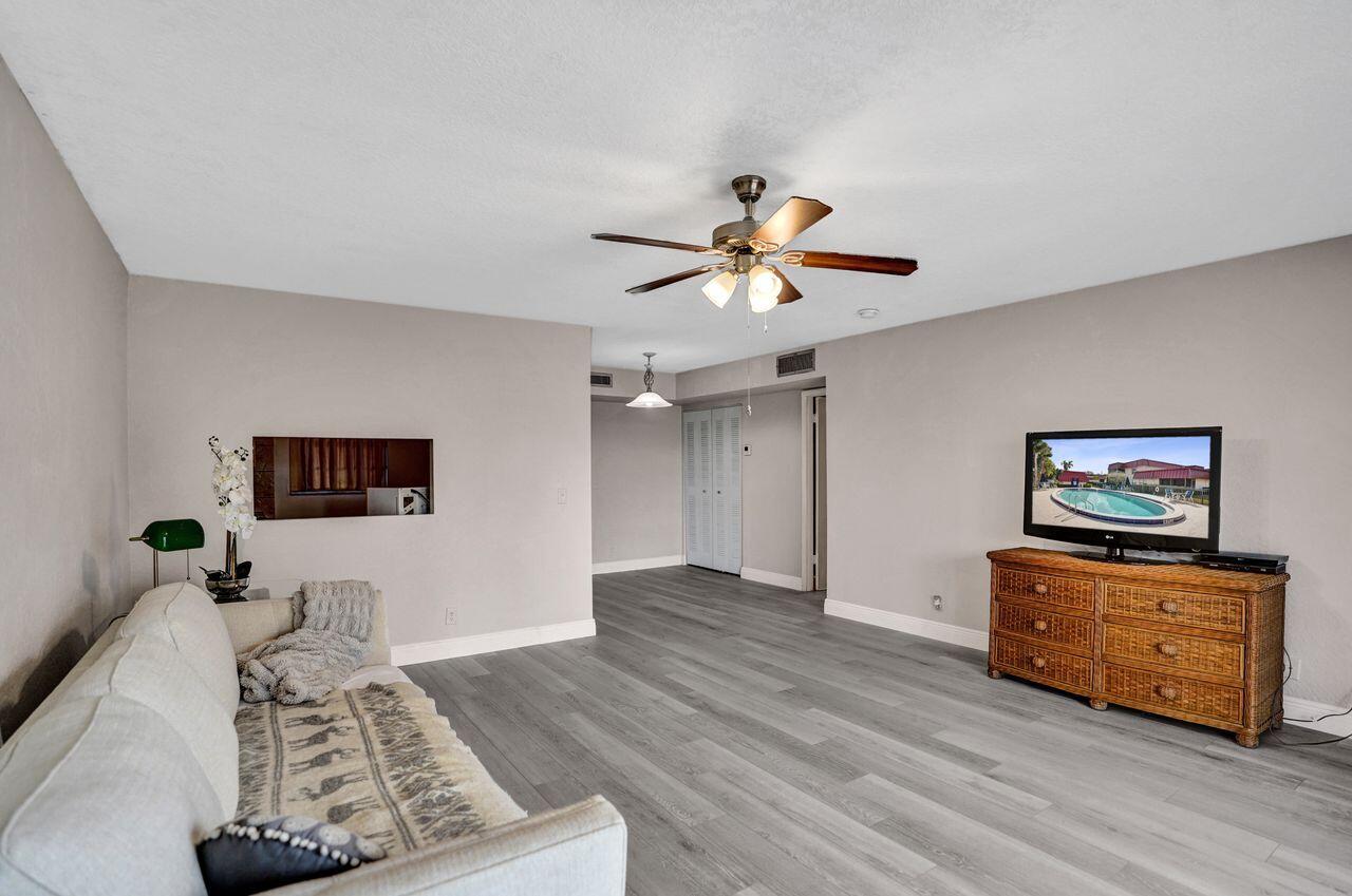 GREENWAY VILLAGE SOUTH CONDO 3 - Residential