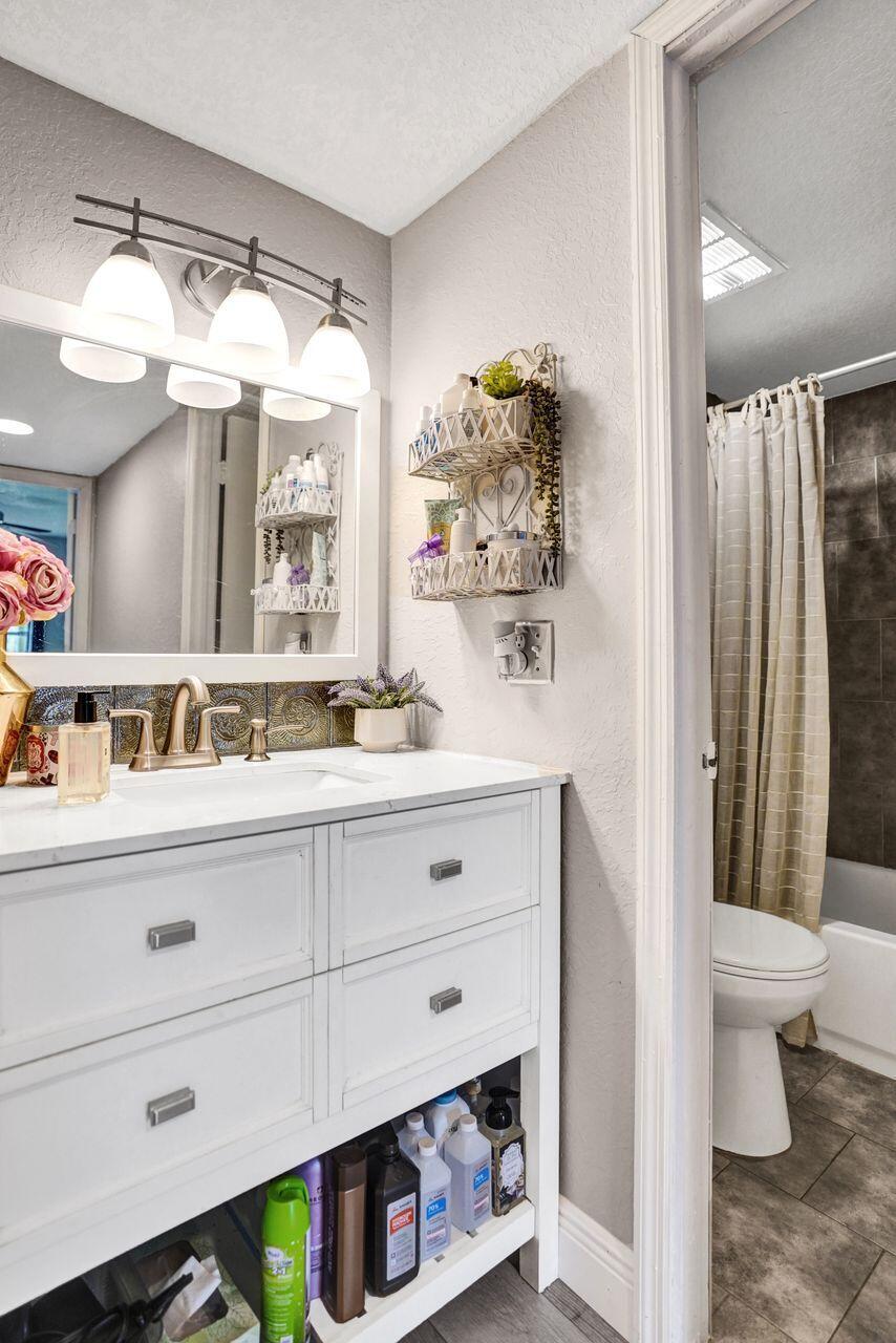 GREENWAY VILLAGE SOUTH CONDO 3 - Residential