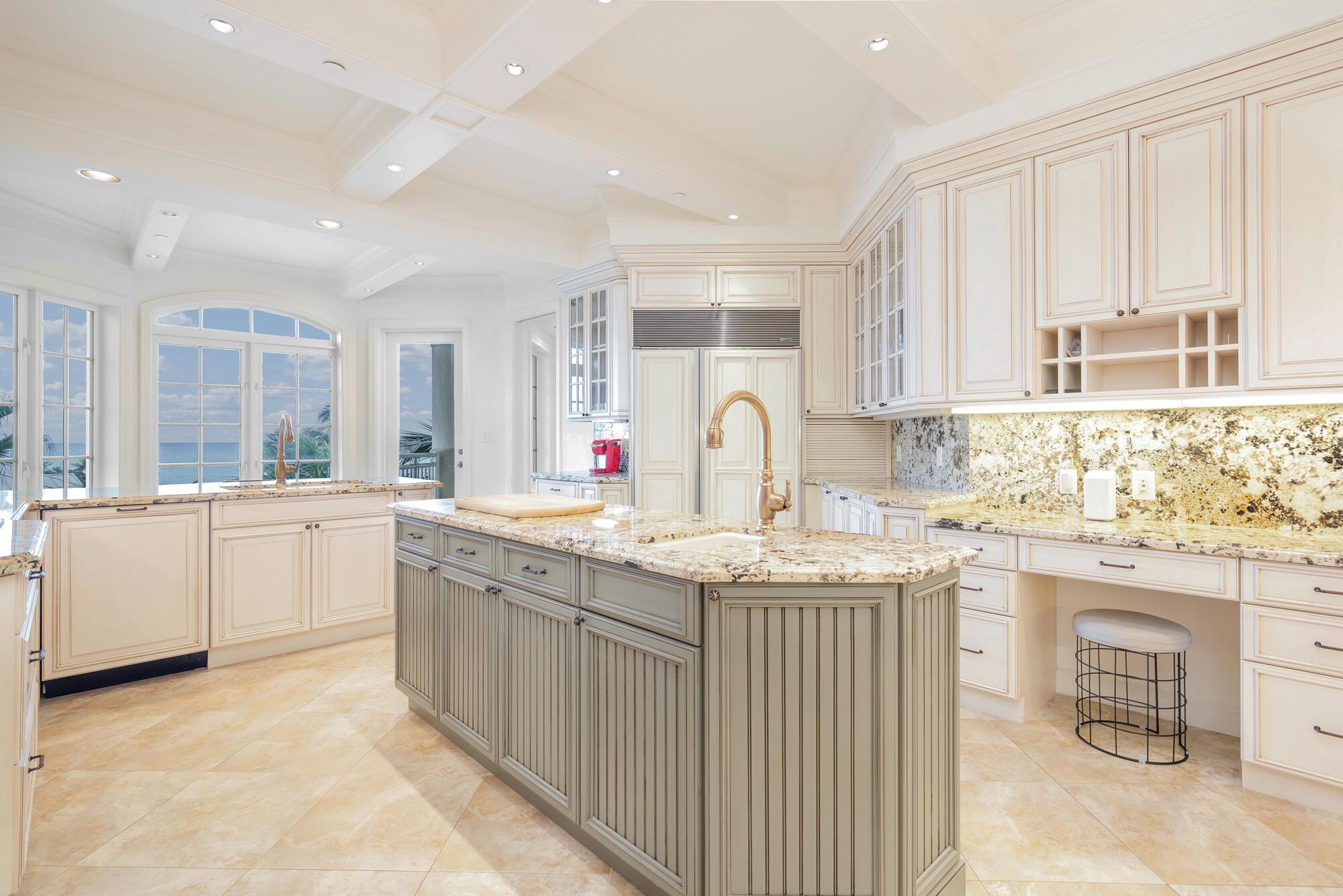 BREAKERS SOUND AT JUPITER - Residential Lease