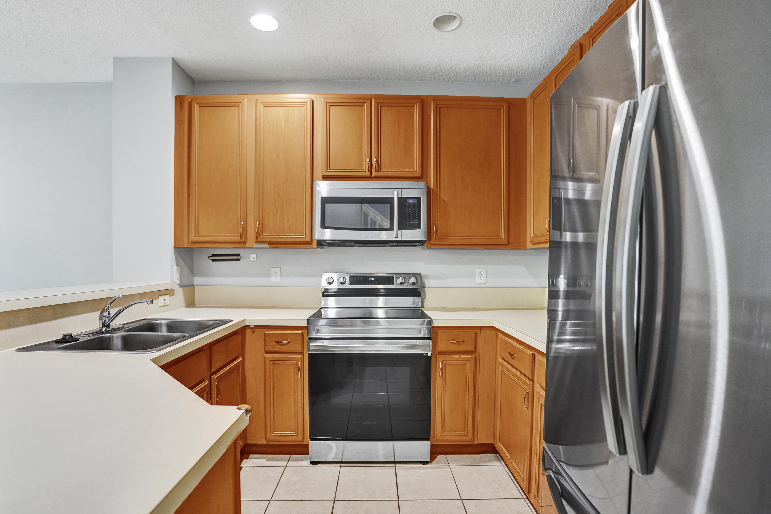 Properties 4827 Palmbrooke Circle W