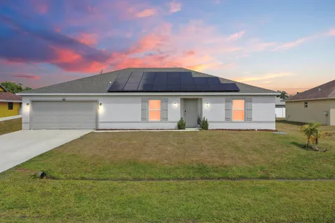 1033 SW Dubuque Avenue, Port St Lucie, FL MLS: R11075074
