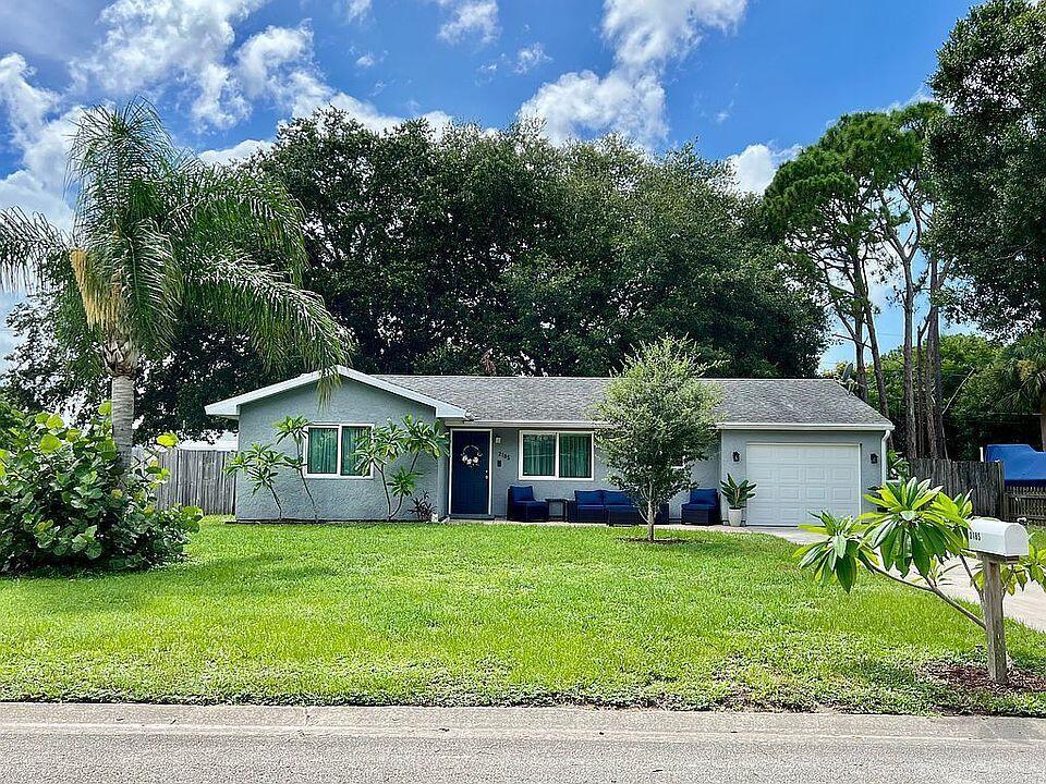 View Vero Beach, FL 32962 house