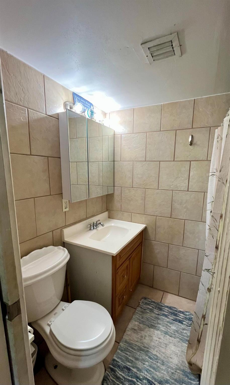 LAKE OSBORNE ESTS IN - Residential