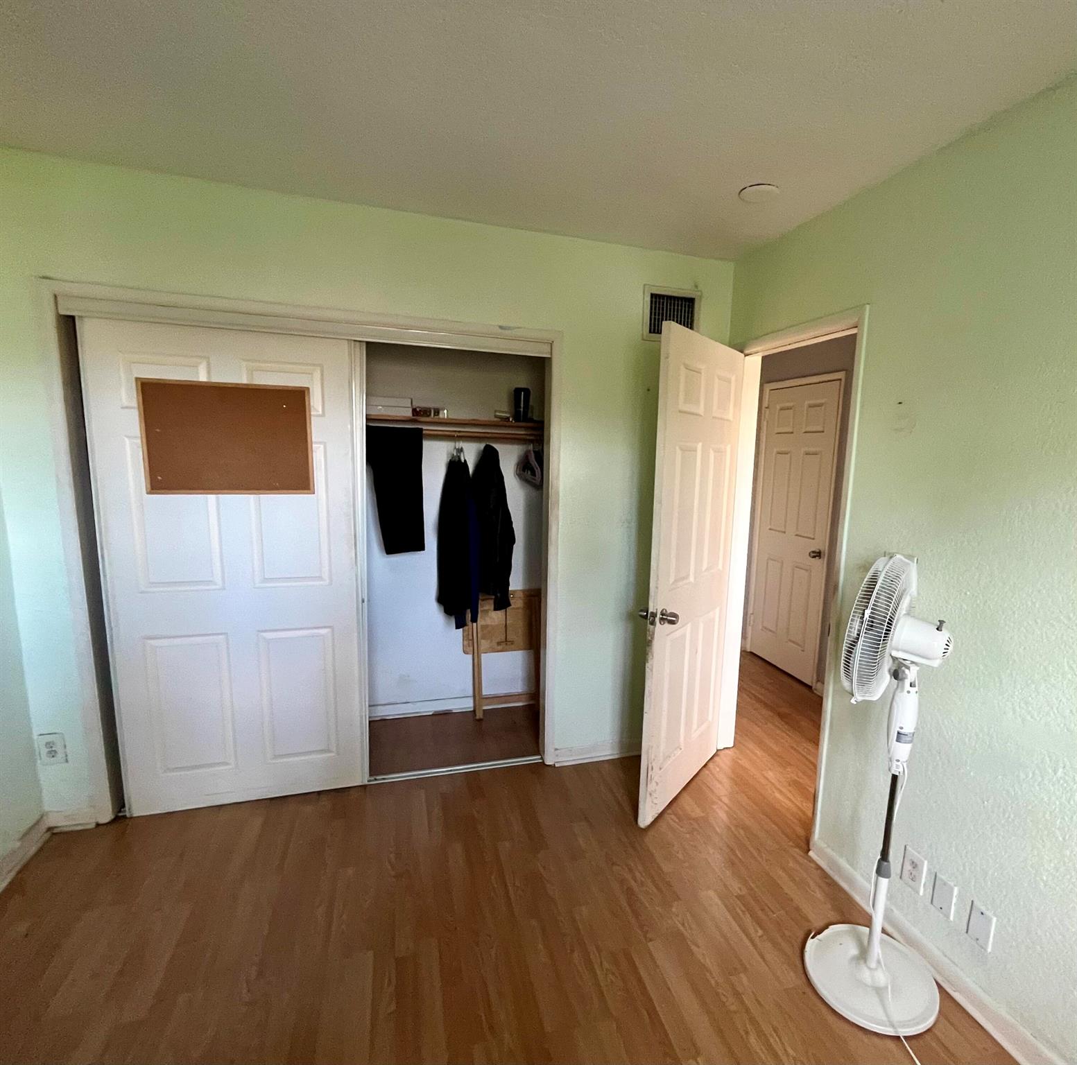 LAKE OSBORNE ESTS IN - Residential