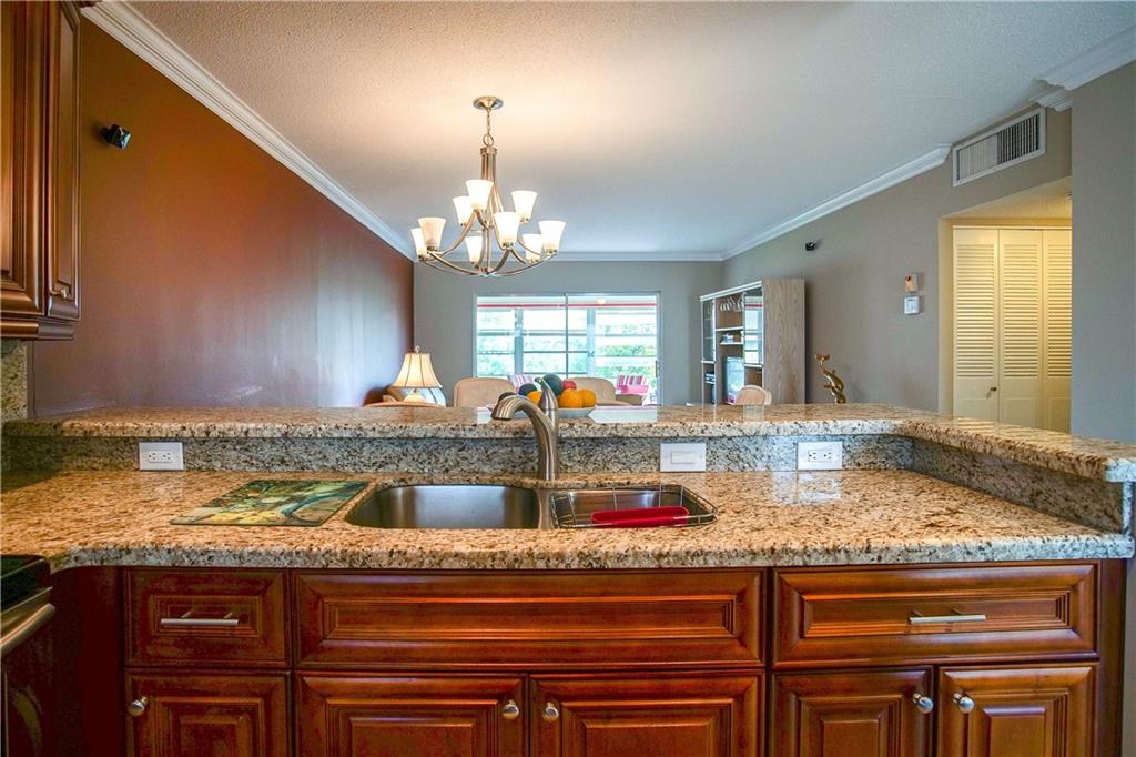 HAWAIIAN GARDENS - Residential