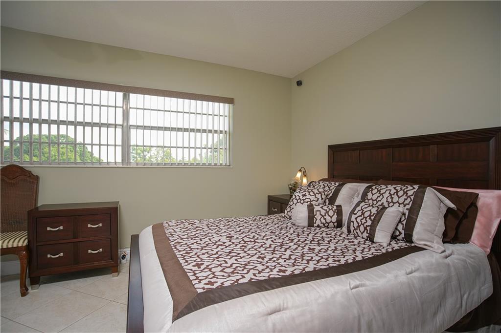 HAWAIIAN GARDENS - Residential