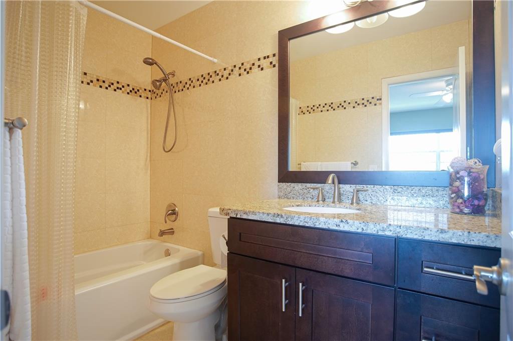 HAWAIIAN GARDENS - Residential