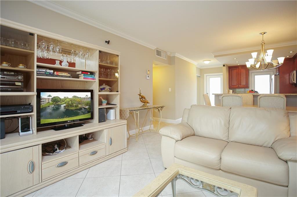 HAWAIIAN GARDENS - Residential