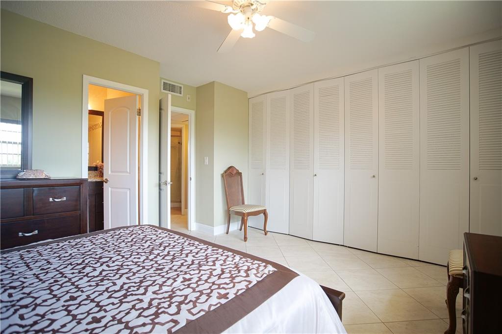 HAWAIIAN GARDENS - Residential