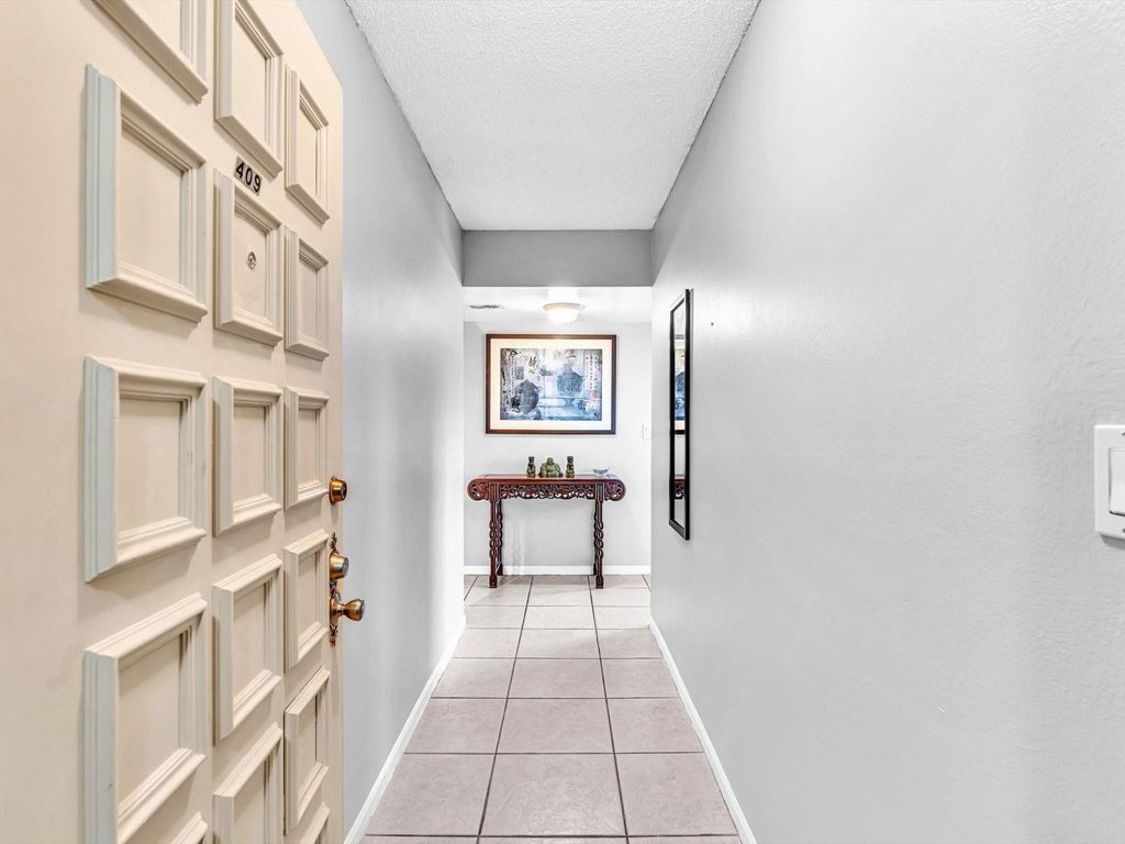 Photo of 1625 SE 10th Avenue #409, Fort Lauderdale, FL 33316 (MLS # F10504865)