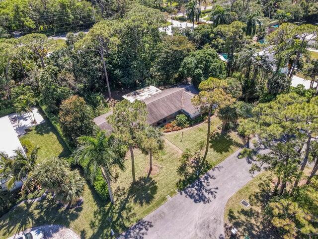 5528 Hibiscus Road