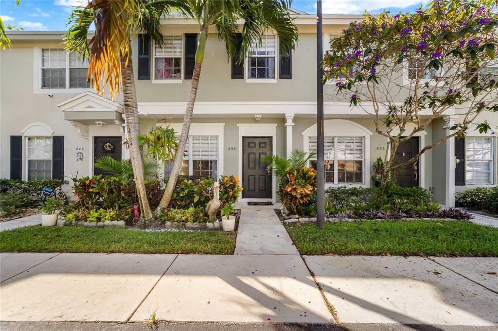 Photo of 838 Kokomo Key Lane #838, Delray Beach, FL 33483 (MLS # F10531306)