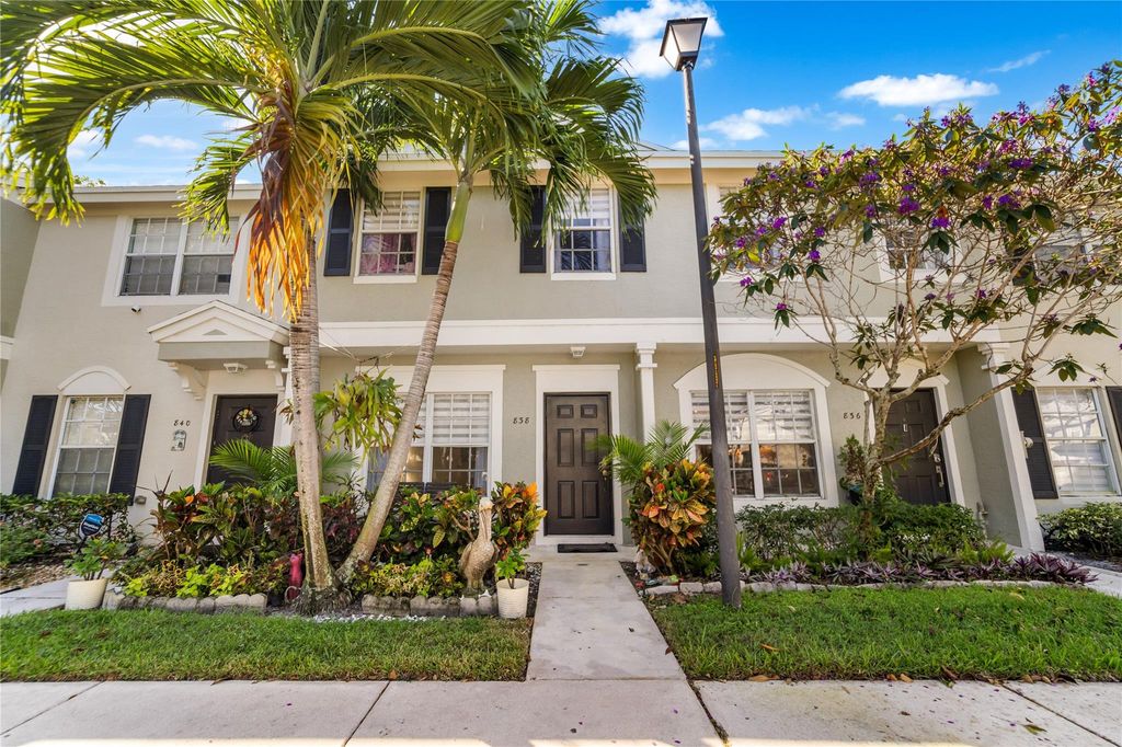 Photo of 838 Kokomo Key Lane #838, Delray Beach, FL 33483 (MLS # F10531306)