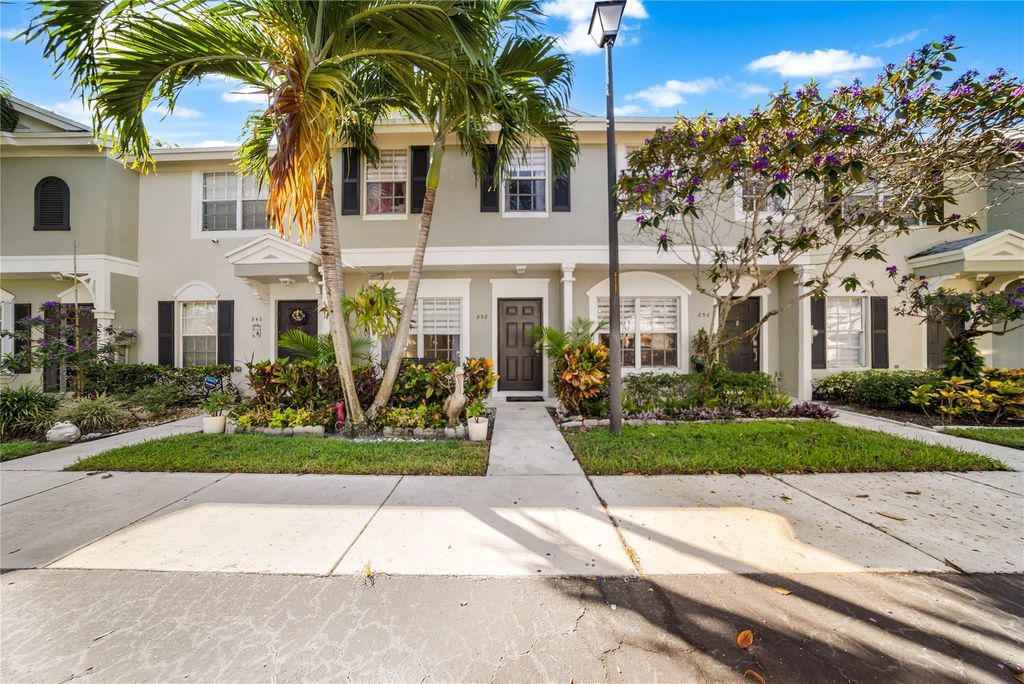 Photo of 838 Kokomo Key Lane #838, Delray Beach, FL 33483 (MLS # F10531306)