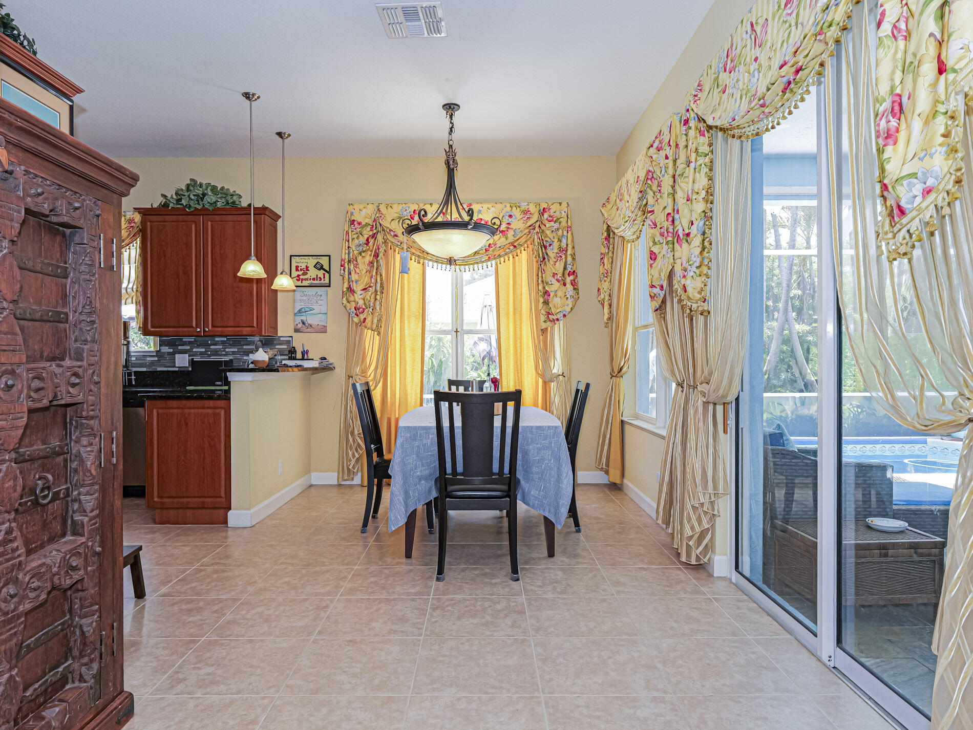 VERO BEACH HIGHLANDS UNIT 5 - Residential