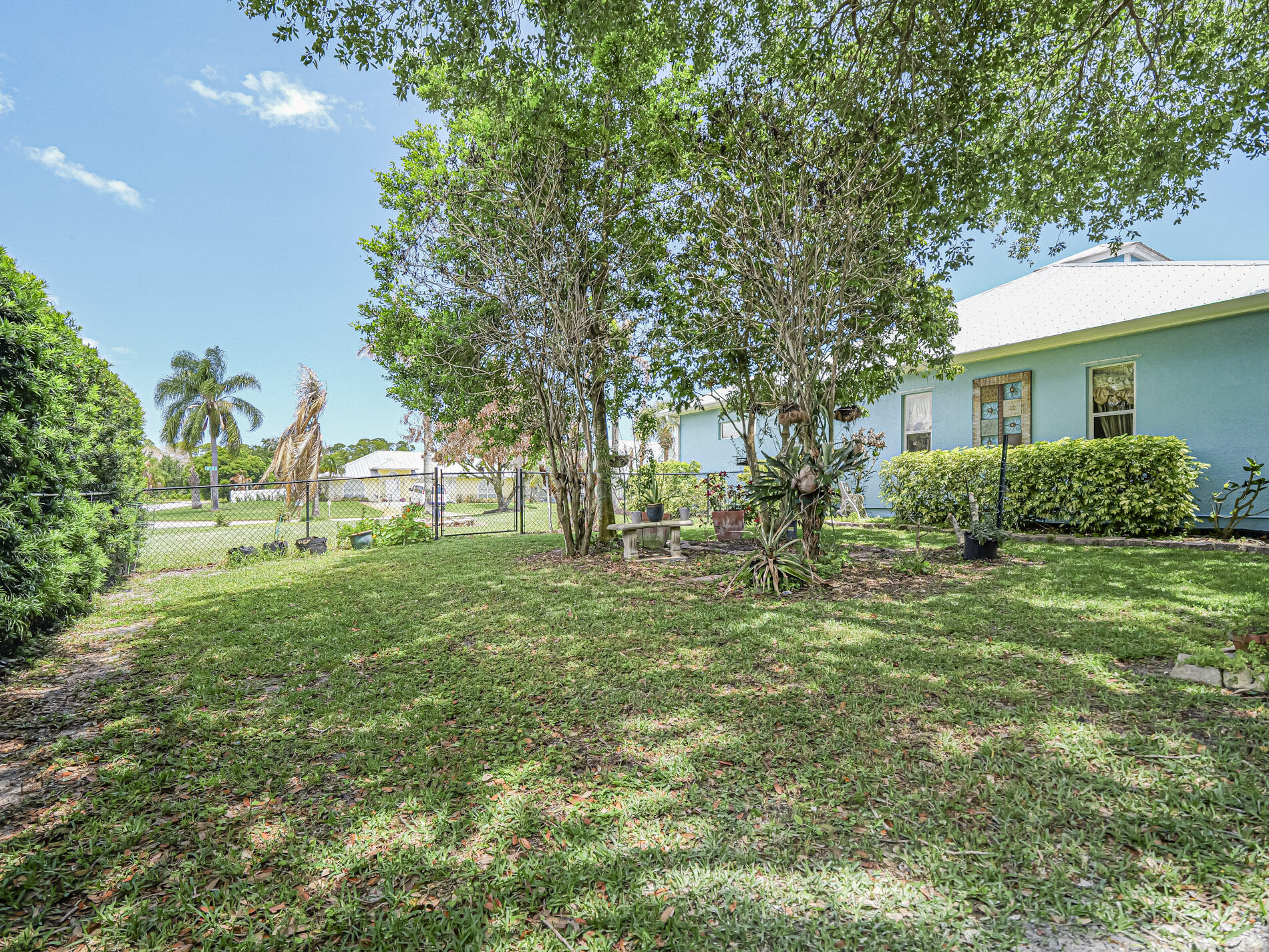 VERO BEACH HIGHLANDS UNIT 5 - Residential