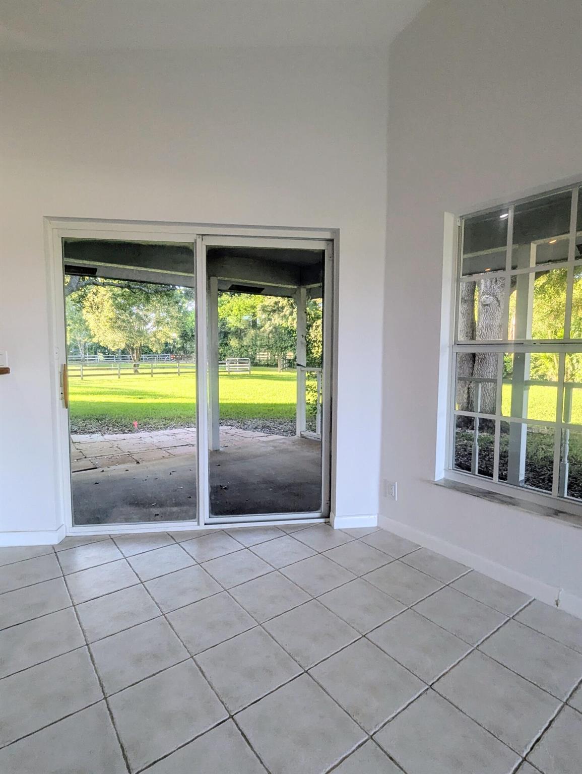PALM BEACH LITTLE RANCHES - Residential Lease