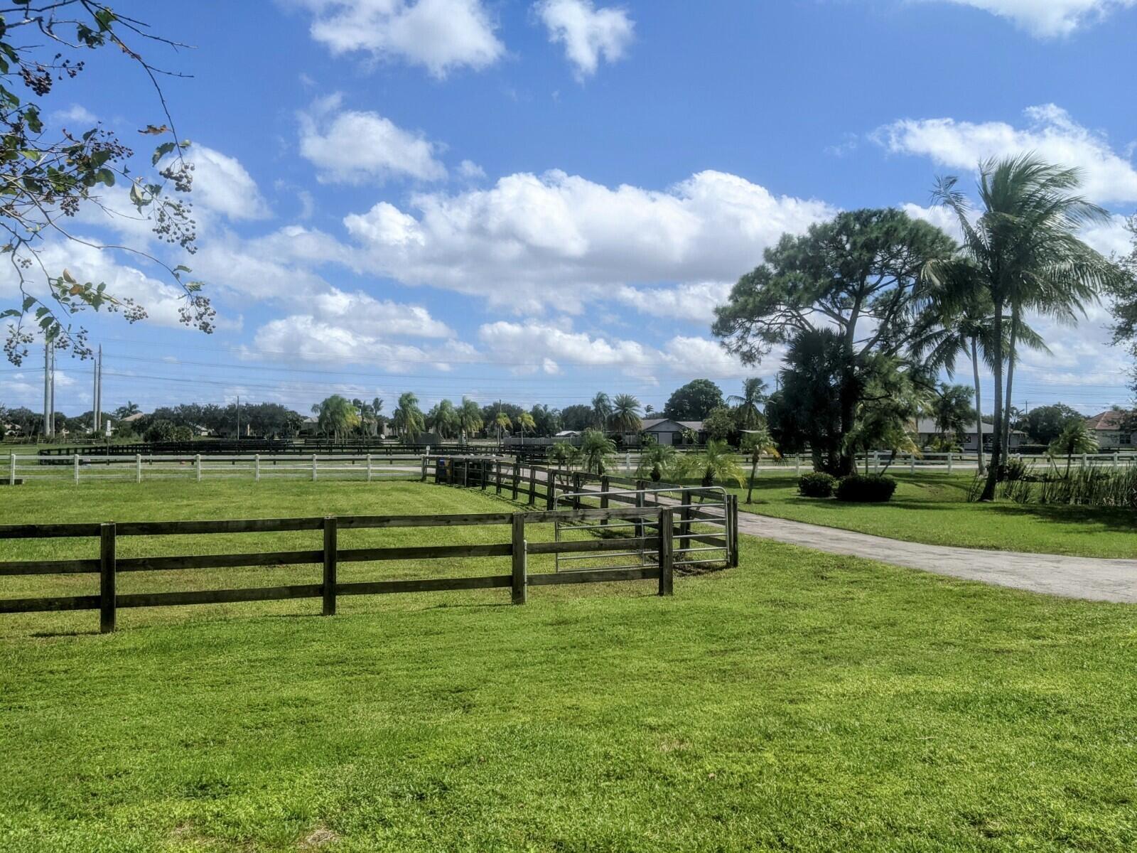 PALM BEACH LITTLE RANCHES - Residential Lease