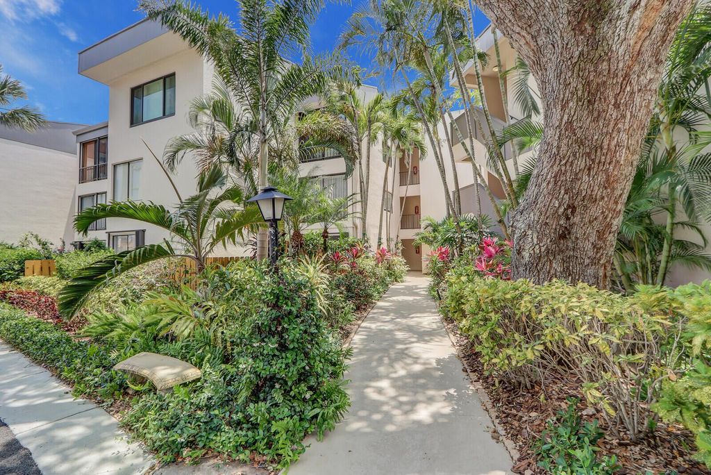 Photo of 1618 Twelve Oaks Way #103, North Palm Beach, FL 33408 (MLS # R10987263)
