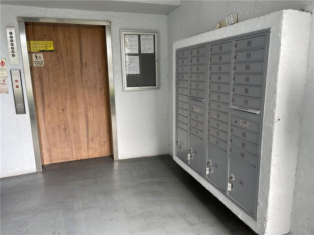 Lakeshore at University - Residential