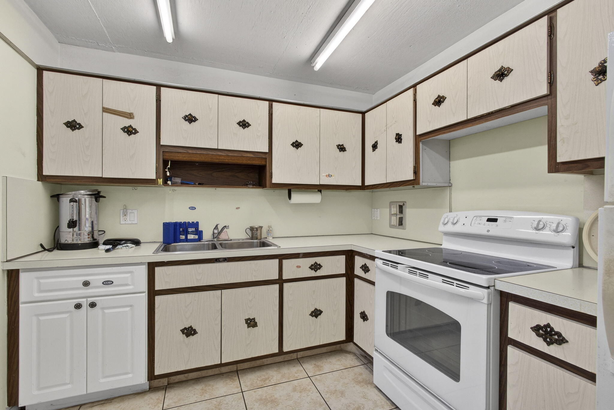 CENTURY VILLAGE PLYMOUTH 4 CONDO - Residential