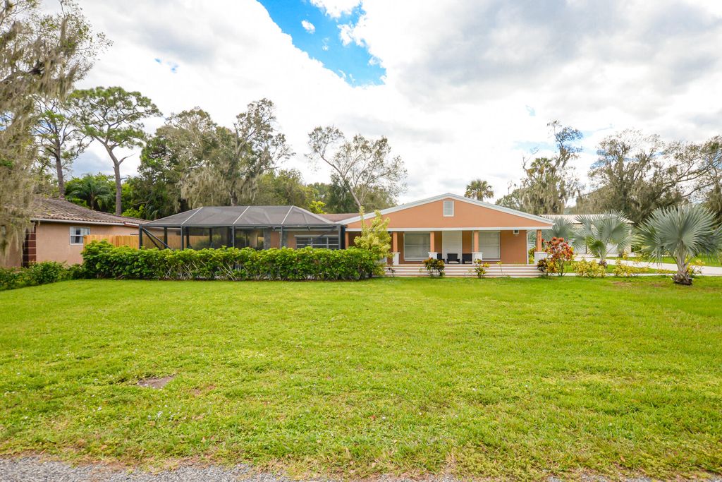 Photo of 703 Ulrich Road, Fort Pierce, FL 34982 (MLS # R11023298)
