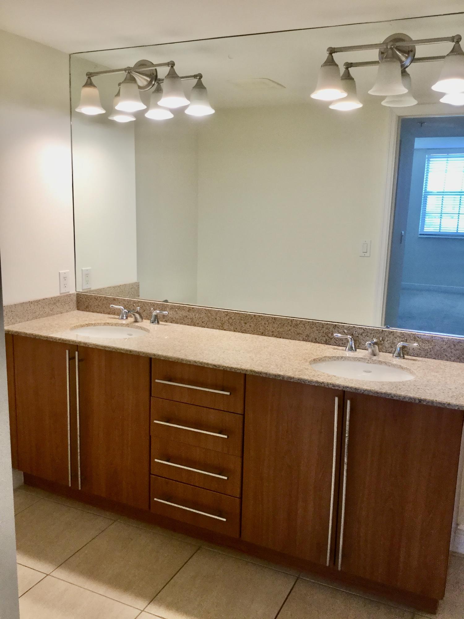 610 CLEMATIS CONDO - Residential Lease