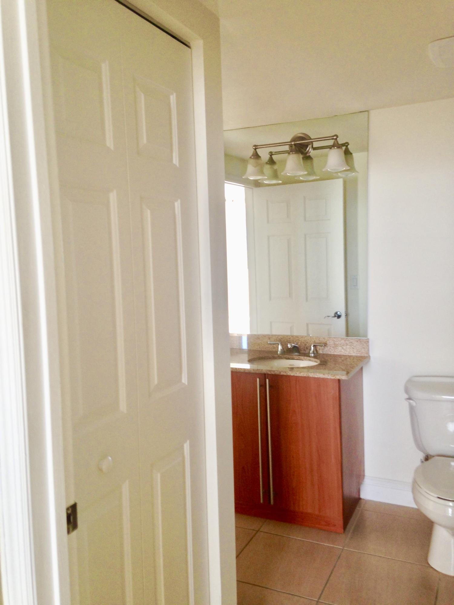 610 CLEMATIS CONDO - Residential Lease