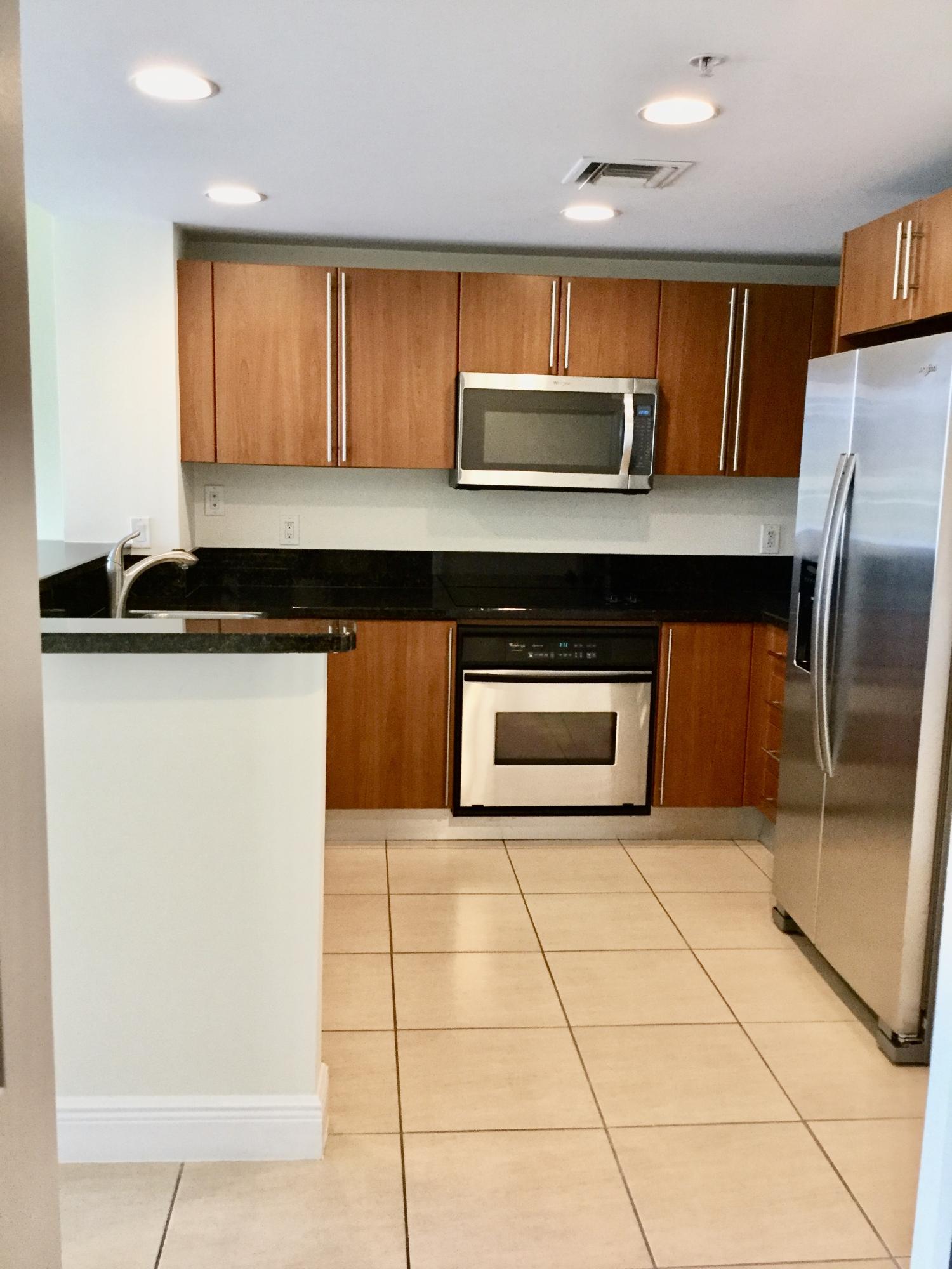 610 CLEMATIS CONDO - Residential Lease