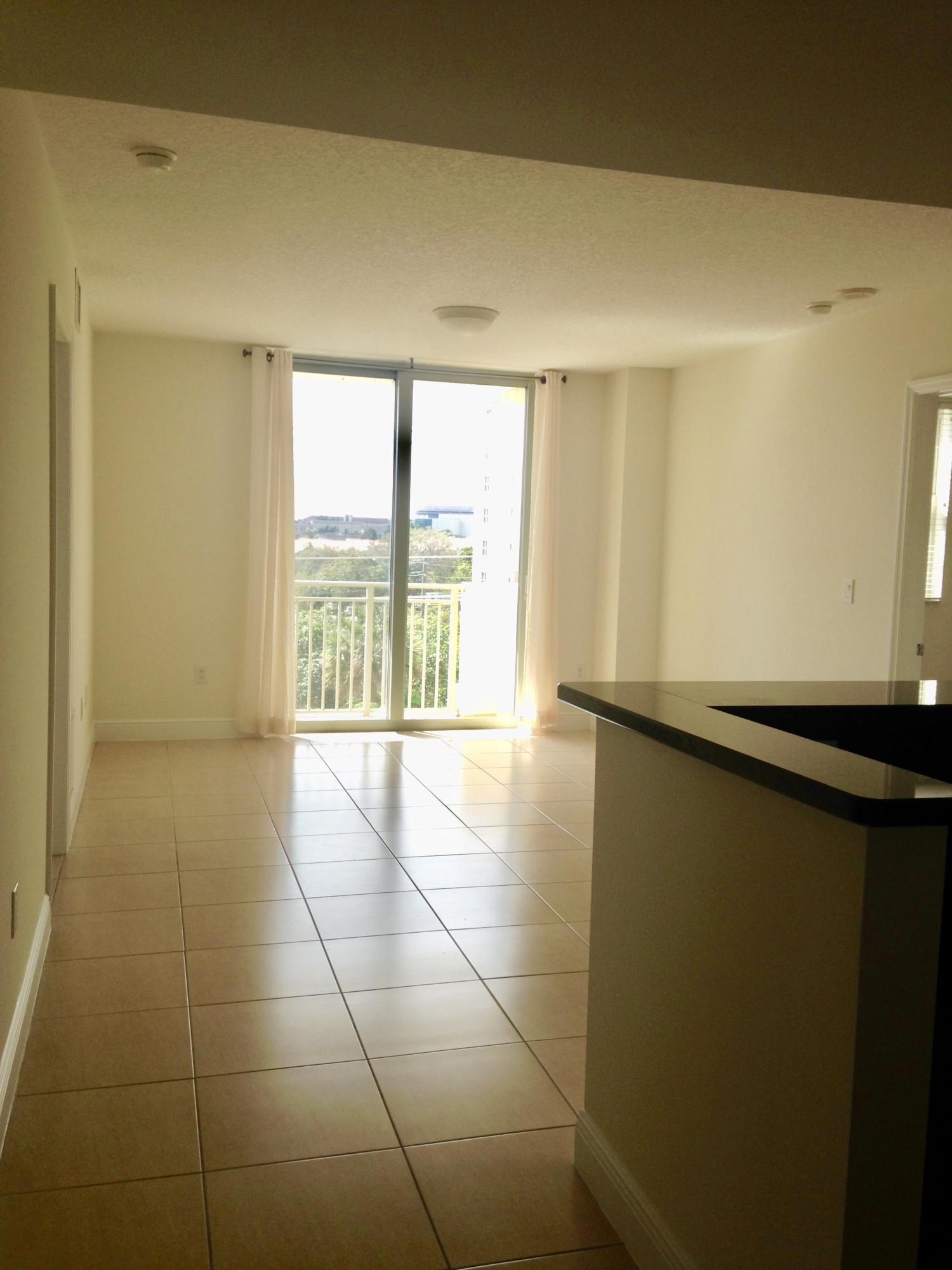 610 CLEMATIS CONDO - Residential Lease