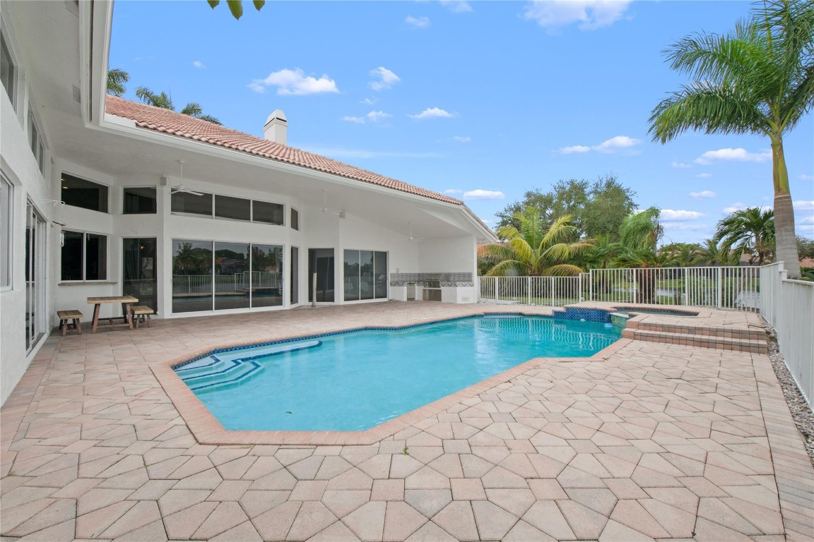 BROOKSIDE GROVE - Residential